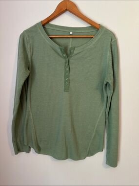 Waffle Henley Long-Sleeve Top in Sage Green